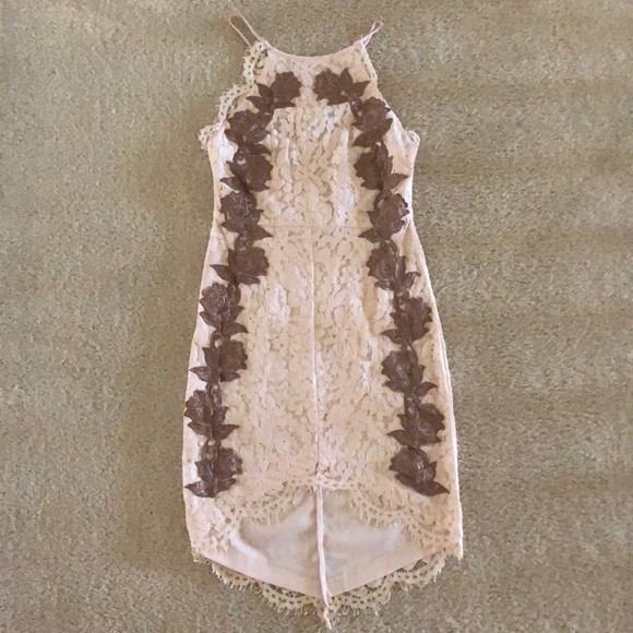 Lulus Dresses & Skirts - Lace mini dress